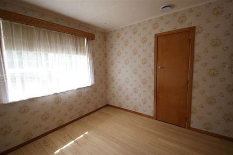 Photo of property in 11 Cambridge Street, Te Kamo, Kamo, 0112