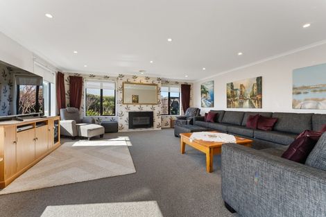 Photo of property in 53 Alberta Road, Glen Avon, New Plymouth, 4312