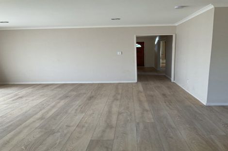 Photo of property in 10 Sambrooke Crescent, Flat Bush, Auckland, 2019