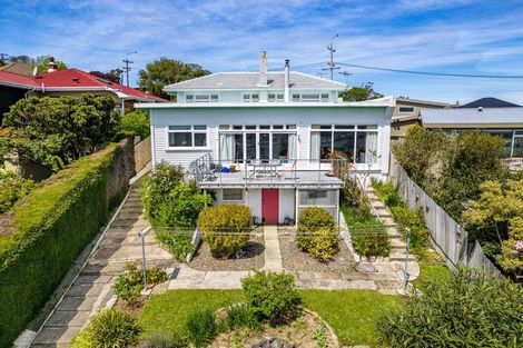 Photo of property in 121 Larnach Road, Vauxhall, Dunedin, 9013