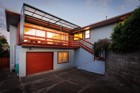 Photo of property in 39 Lincoln Terrace, Hokowhitu, Palmerston North, 4410