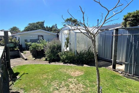 Photo of property in 6 Hussey Street, Oakura, 4314
