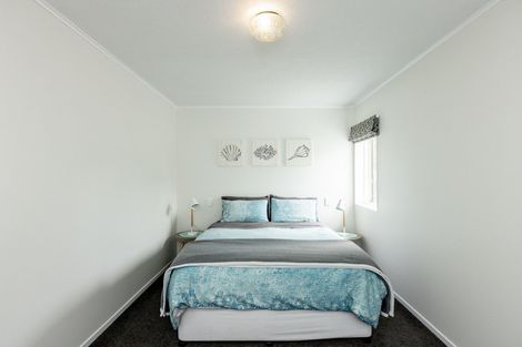 Photo of property in 22 Pukeko Place, Westshore, Napier, 4110