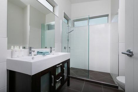 Photo of property in 17a Churchouse Road, Greenhithe, Auckland, 0632