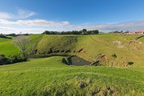 Photo of property in 568 Mangorei Road, Mangorei, New Plymouth, 4371