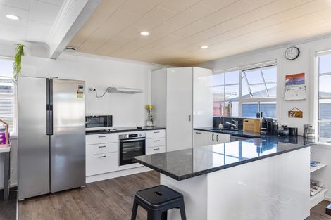 Photo of property in 67 Donovan Road, Paraparaumu Beach, Paraparaumu, 5032