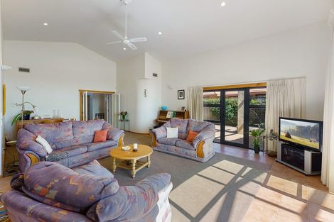 Photo of property in 7 Marewa Place, Waikanae Beach, Waikanae, 5036