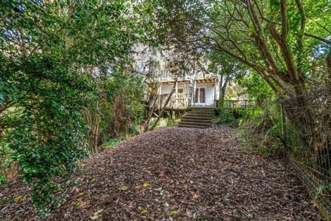 Photo of property in 29 Kayeleen Place, Cockle Bay, Auckland, 2014