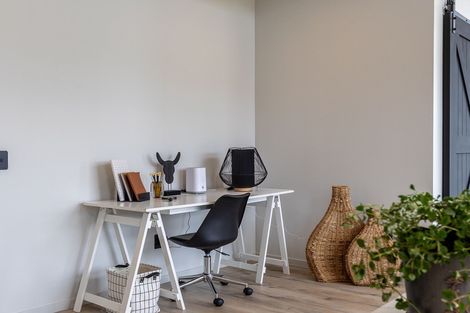 Photo of property in 8 Mirek Street, Waikanae, 5036