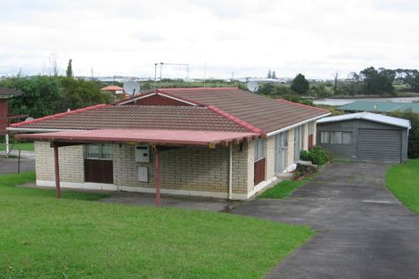 Photo of property in 165 Ti Rakau Drive, Pakuranga Heights, Auckland, 2010