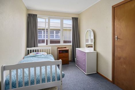 Photo of property in 6 Tararua Terrace, Cloverlea, Palmerston North, 4412