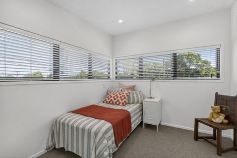 Photo of property in 9 Mount Edgecumbe Street, New Plymouth, 4310