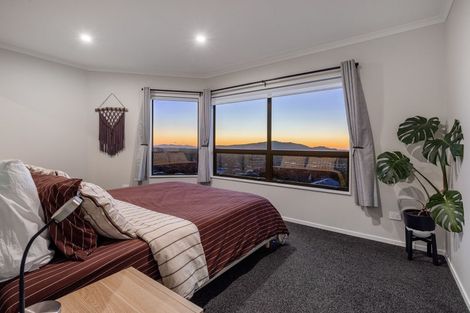 Photo of property in 82 Kotare Street, Waikanae, 5036