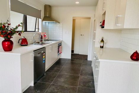 Photo of property in 12 Fourth View Avenue, Beachlands, Auckland, 2018