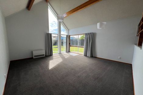 Photo of property in 24 Woodfield Avenue, Roslyn, Palmerston North, 4414