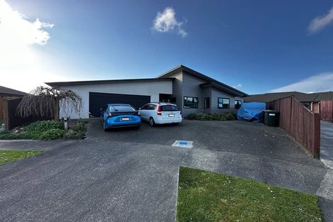 Photo of property in 24 Cleveland Heights, Kelvin Grove, Palmerston North, 4414