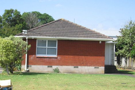 Photo of property in 1 Vanguard Road, Kelston, Auckland, 0602