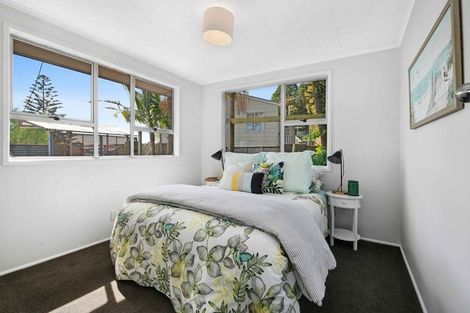 Photo of property in 1099 Whangaparaoa Road, Tindalls Beach, Whangaparaoa, 0930
