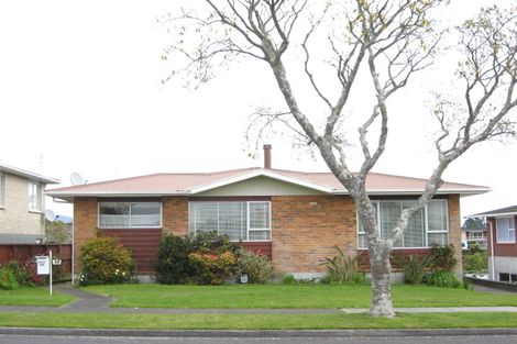 Photo of property in 30 Nevada Drive, Merrilands, New Plymouth, 4312