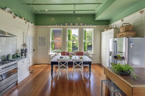 Photo of property in 54 Hobson Street, Thorndon, Wellington, 6011