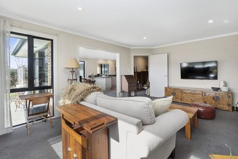 Photo of property in 16 Chestnut Close, Kelvin Grove, Palmerston North, 4414