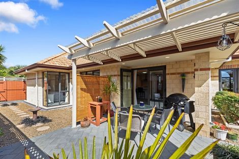 Photo of property in 19 Oreti Crescent, Papamoa Beach, Papamoa, 3118