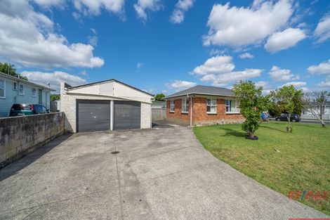 Photo of property in 2 Belgrave Place, Papakura, 2110