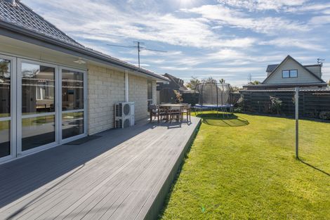 Photo of property in 11 Goya Place, Bishopdale, Christchurch, 8051