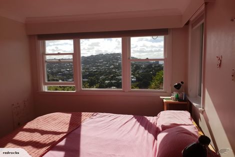 Photo of property in 8 Winston Street, Crofton Downs, Wellington, 6035