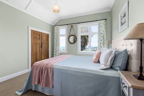 Photo of property in 6 Madeira Road, Bluff Hill, Napier, 4110