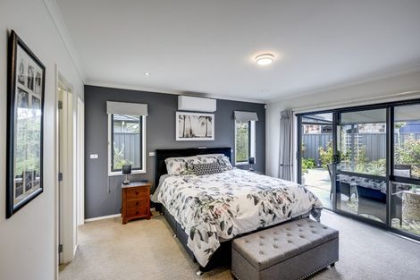 Photo of property in 11 Portland Place, Poraiti, Napier, 4112