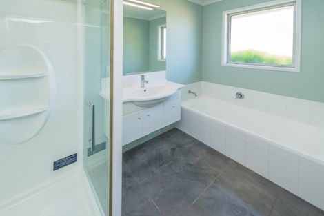 Photo of property in 2 Marions Way, Putiki, Whanganui, 4500