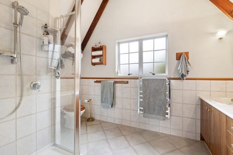 Photo of property in 32 Corunna Road, Milford, Auckland, 0620