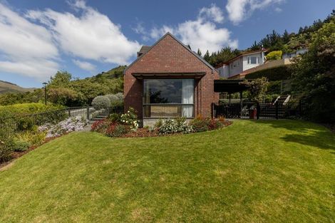 Photo of property in 2 Emerald Lane, Cashmere, Christchurch, 8022