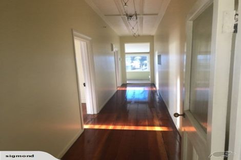 Photo of property in 407 Marine Parade, Napier South, Napier, 4110