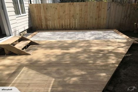 Photo of property in 3/30 John Jennings Drive, Oteha, Auckland, 0632