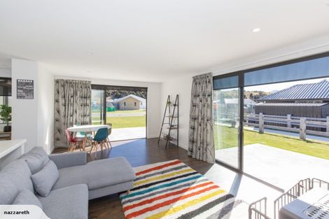 Photo of property in 22 Wabler Lane, Albert Town, Wanaka, 9305