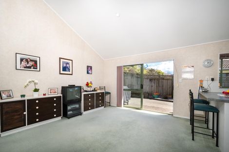 Photo of property in 33 Maurice Borich Place, Henderson, Auckland, 0610