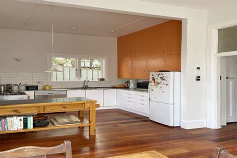 Photo of property in 3 Manley Terrace, Newtown, Wellington, 6021