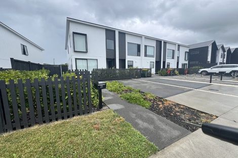 Photo of property in 21 Koura Drive, Red Beach, 0932