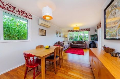 Photo of property in 19 Koru Street, Mangere Bridge, Auckland, 2022