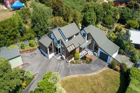 Photo of property in 18 Moana View Road, Waikawa, Picton, 7220