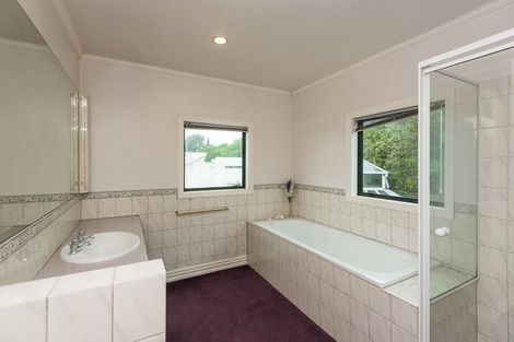 Photo of property in 24 Overdale Drive, Cashmere, Christchurch, 8022