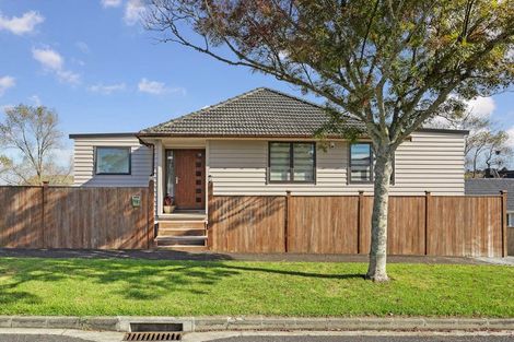 Photo of property in 19 Eastview Road, Glen Innes, Auckland, 1072