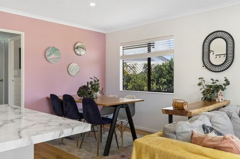 Photo of property in 47a Lyn Grove, Papamoa Beach, Papamoa, 3118