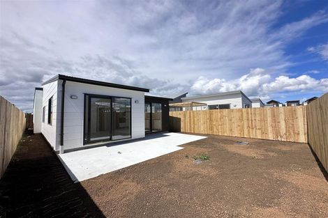 Photo of property in 11 Fredrick Hanson Road, Papakura, 2110