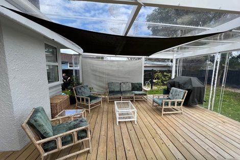 Photo of property in 82 Glen Marine Parade, Glendene, Auckland, 0602