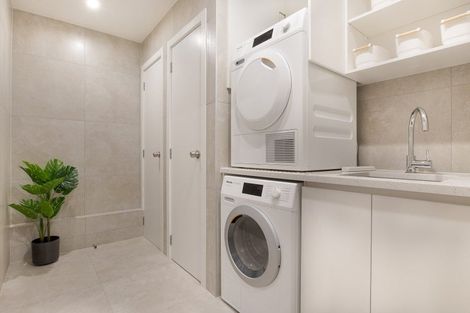 Photo of property in 17f Albert Street, Palmerston North, 4414