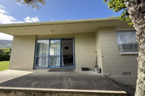 Photo of property in 27 Ranui Street, Waikawa, Picton, 7220