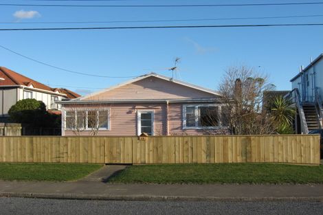 Photo of property in 73 Kemp Street, Kilbirnie, Wellington, 6022